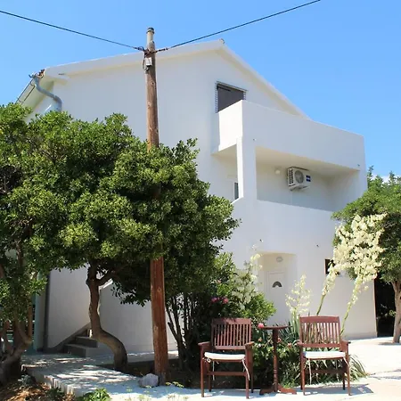 Boki Apartamento Pag Town